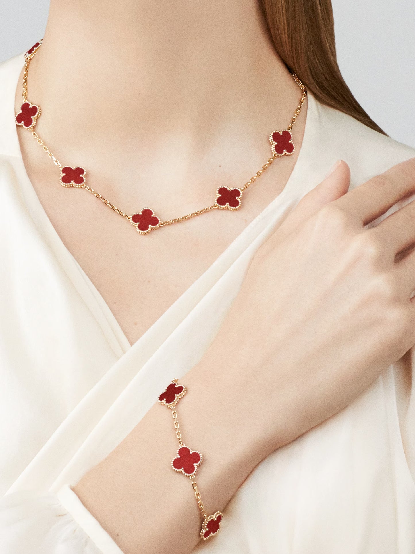 VCA, 5 Motifs Bracelet (Carnelian)