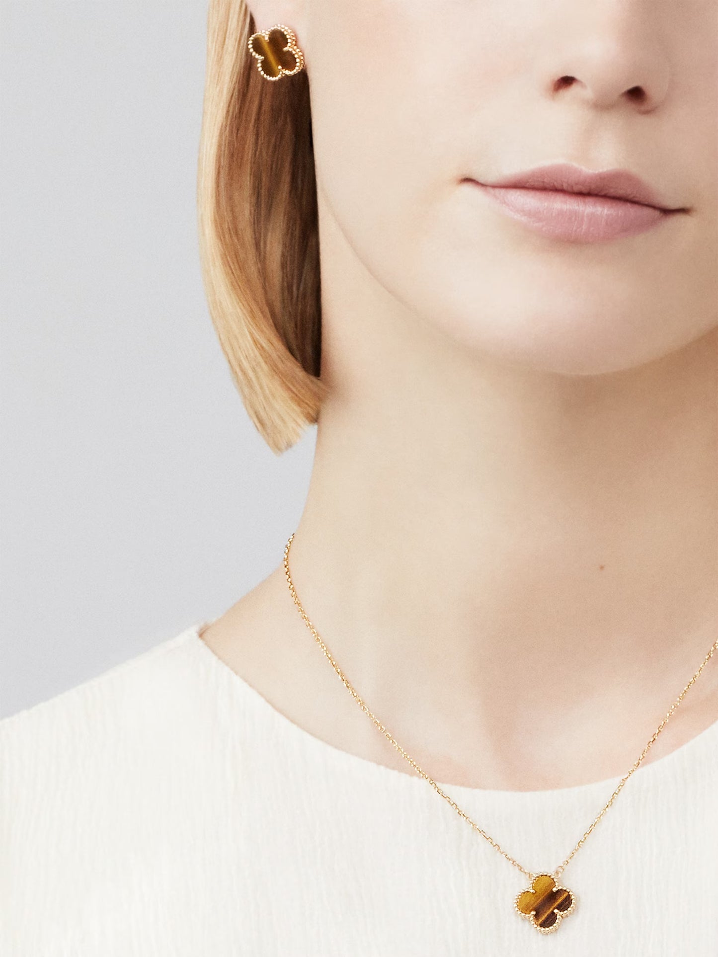 VCA, 1 Motif Necklace (Tiger Eye)